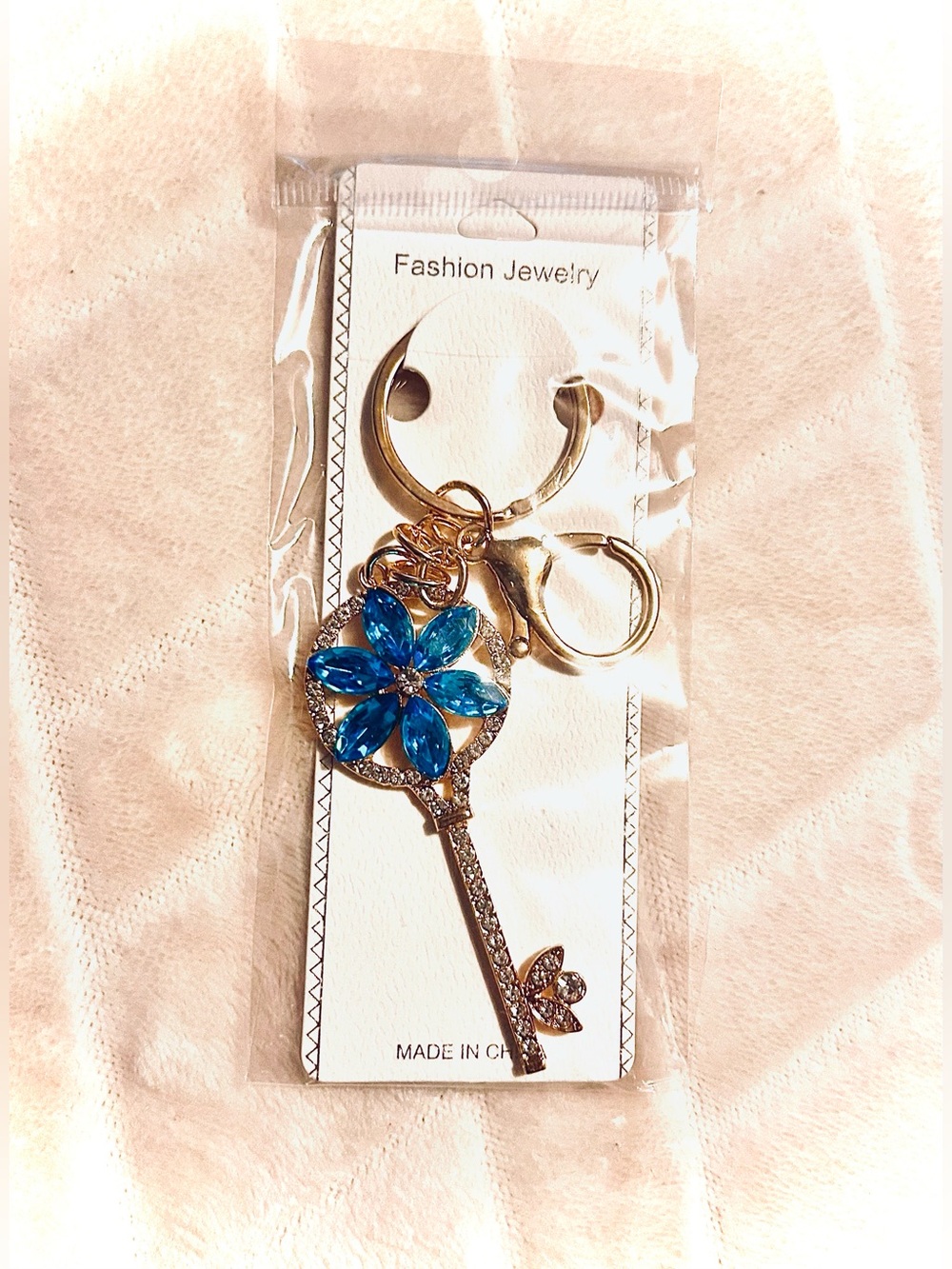 NWT Jewelry Gold Key Keychain with Bright Blue Crystal Flower Charm